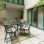 Relaxing Terrace Apartment In Lively Area