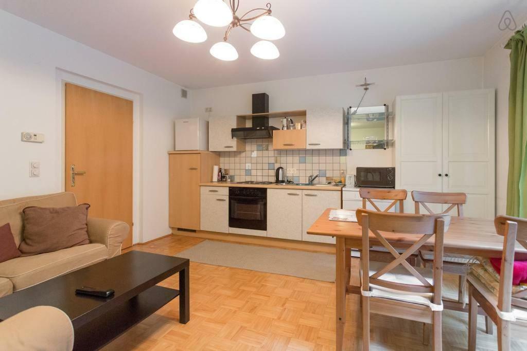 Apartment Relaxing Terrace In Lively Area Wien