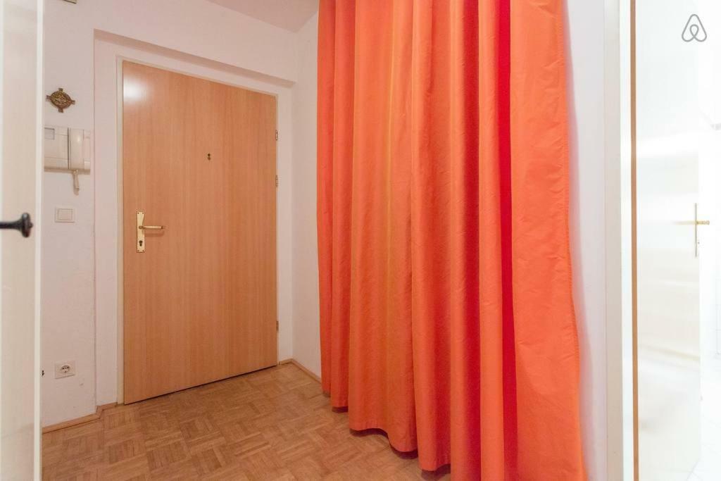 Relaxing Terrace In Lively Area Apartment Wien