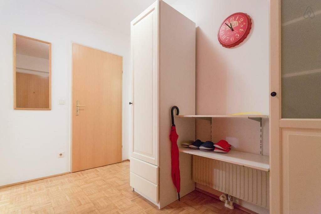 Apartment Relaxing Terrace In Lively Area Wien