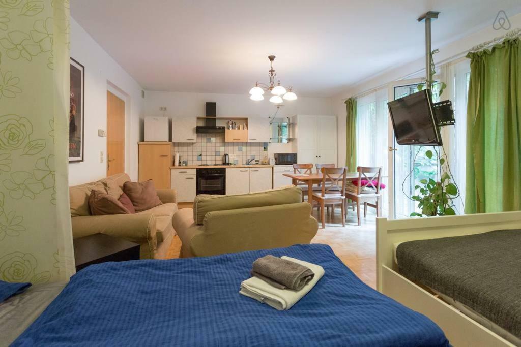 Relaxing Terrace In Lively Area Appartement